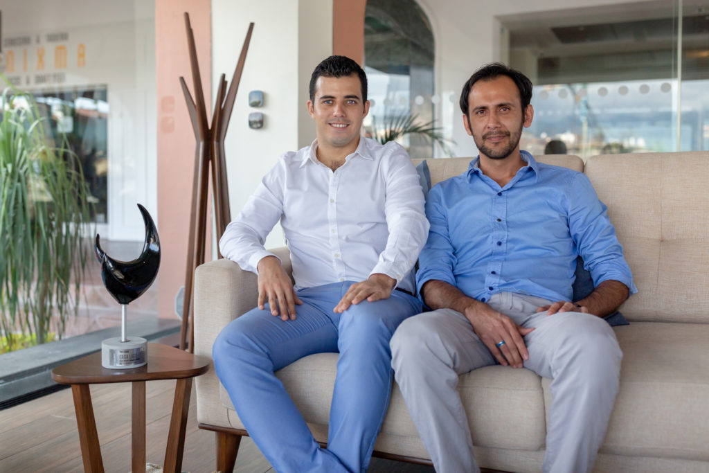 Rafael Ruelas and Abrahan Zermeño, Casa Lago: Outstanding Architectural Proposal, VREG